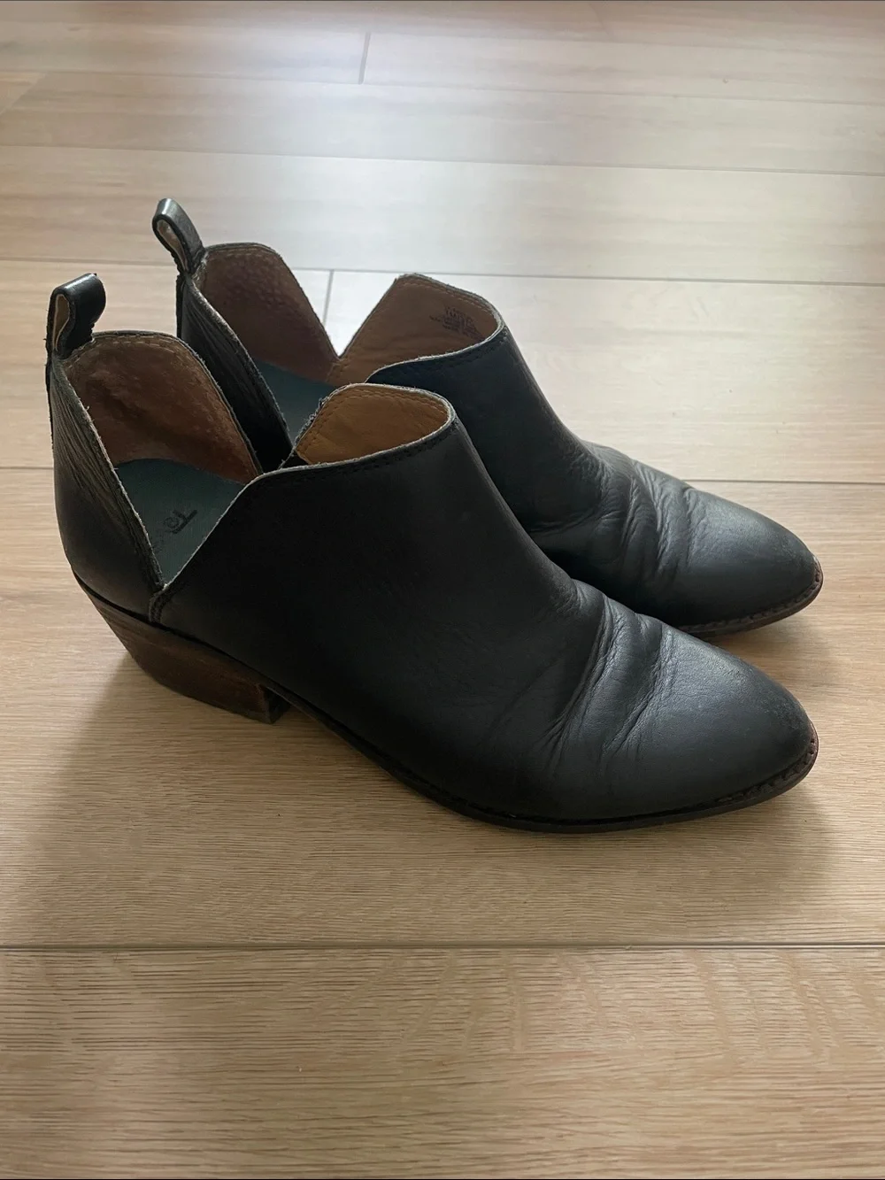 Lucky Brand 7 Women’s Black Leather Ankle Booties with Low Stacked Heel #0010